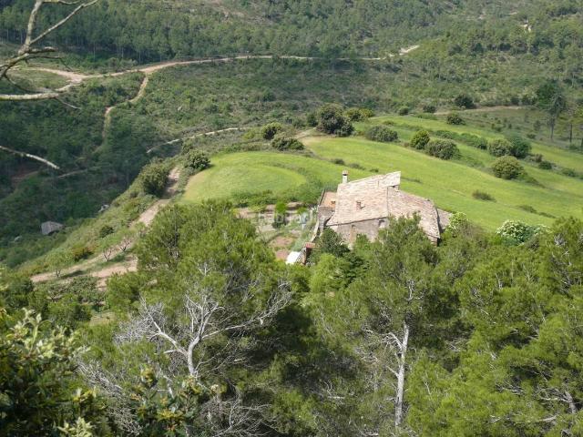 Masía en venta en Granera. Masia catalogada i habitatge annex a Granera. Més de 869 m2 construits. Impecable. Masías.