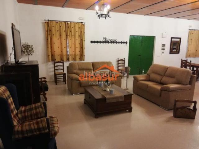 Masía en venta en Guadalcázar. ¡Fabulosa finca en Guadalcazar!. Masías.