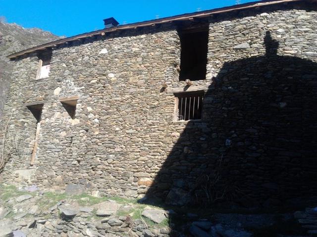 Masía en venta en Guingueta d´Àneu La Pirineos. Antiguo Pajar medio reformado en Berròs Sobirà. Masías Guingueta d´Àneu.