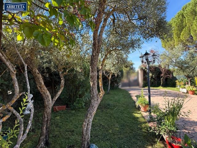 Masía en venta en Humanes. INMOBILIARIA ARBETETA VENDE CHALET INDEPENDIENTE EN PLENA NATURALEZA JUNTO AL RÍO SORBE. Masías.