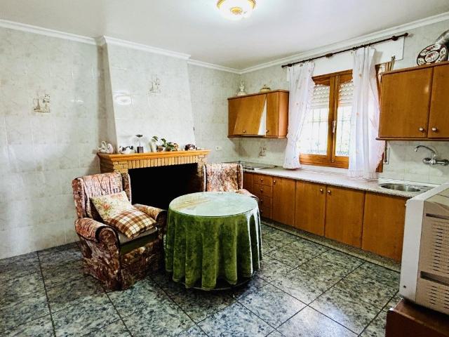 Masía en venta en Iznájar. CASA DE CAMPO DE PLANTA BAJA CON 1.000 M DE PARCELA Y POSIBILIDAD DE AMPLIACIÓN. Masías.