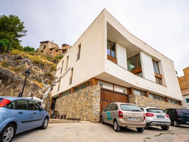 Casa en venta en Jérica. Casa Rural En El Centro De Jérica, Inspirada En La Arquitectura De Jeff Kovel Encanto, Diseño y Rentabilidad Desde El Primer Día. Casas.