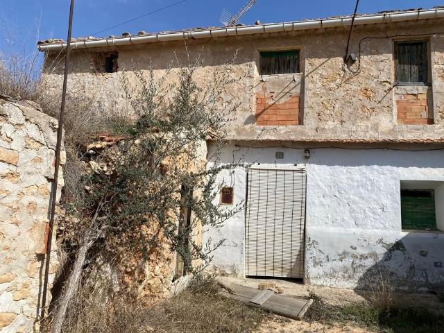 Masía en venta en Jumilla. CASA CUEVA PARA PEQUEÑA REFORMA. Masías.