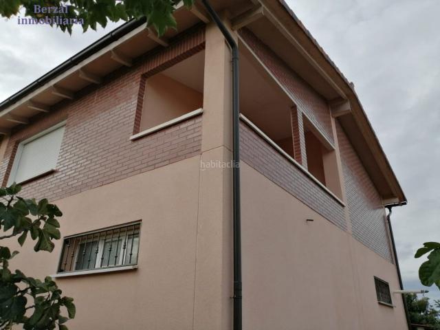 Masía en venta en Lardero. Magnifica casa, con más de dos mil metros de terreno. Masías.