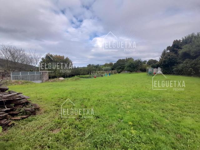 Masía en venta en Lemoiz. VENTA CASERIO BIFAMILIAR CON TERRENO LLANO, LEMOIZ. Masías.
