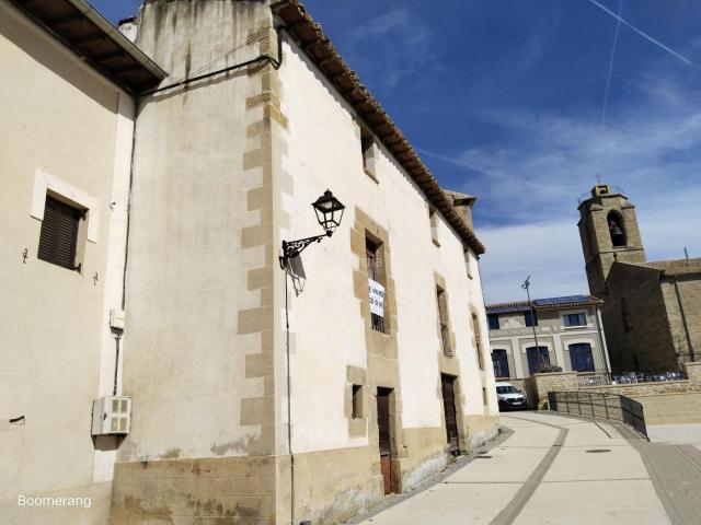 Masía en venta en Legarda. Casa de 3 plantas a 15 minutos de Pamplona. Masías.