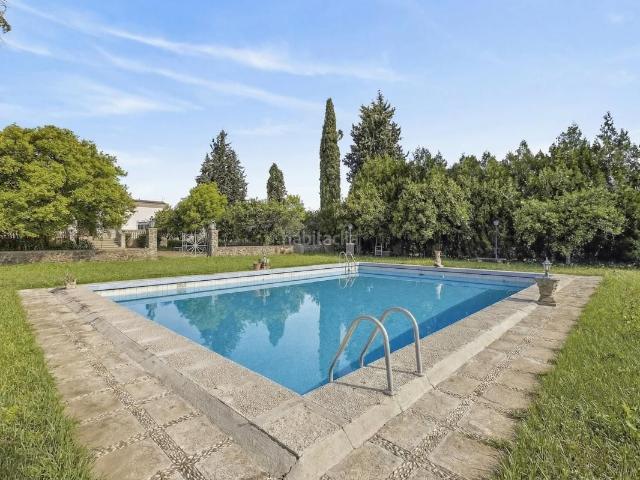 Masía en venta en Lora del Río. Masías Lora del.