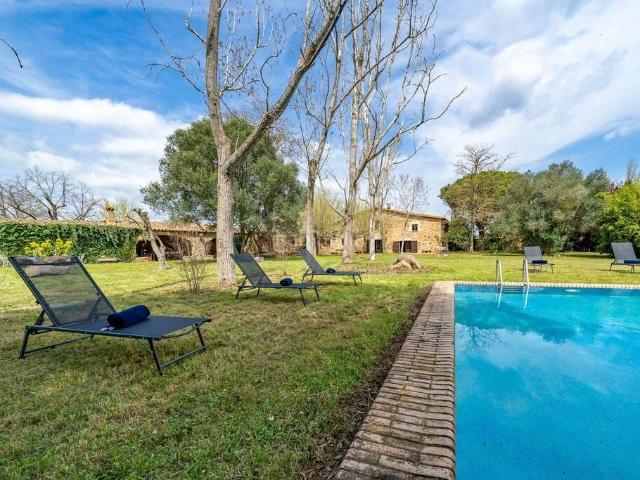 Masía en venta en Llagostera. Masía en Llagostera Historia, naturaleza y el alma de la Costa Brava en cada amanecer. Masías.