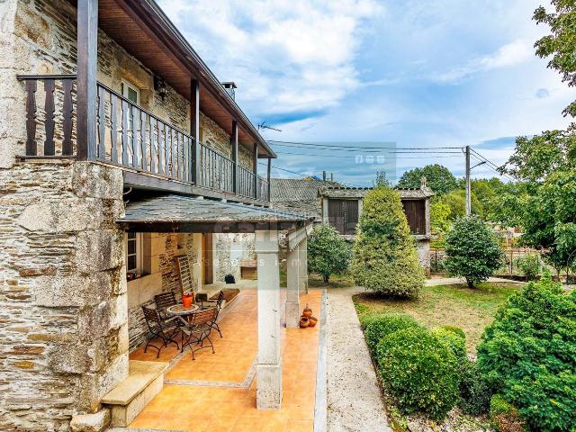 Masía en venta en Lugo, Parroquias del Oeste. RESPIRA PAZ EN TU NUEVA CASA. Masías.