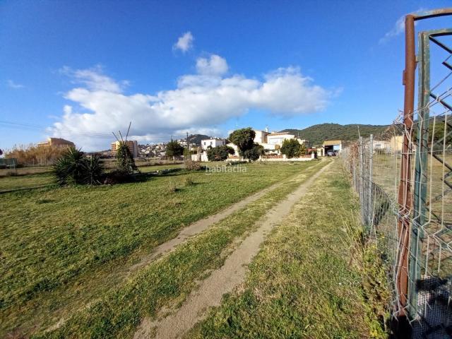 Casa en venta en Malgrat de Mar. Maresme, masia habitable con terreno cerca playa. Casas Malgrat de.