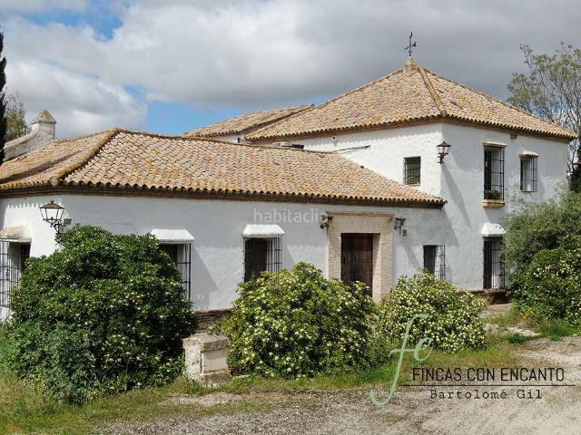 Masía en venta en Marchena. Precioso cortijo andaluz en la Puebla de Cazalla para celebraciones y eventos. Masías.