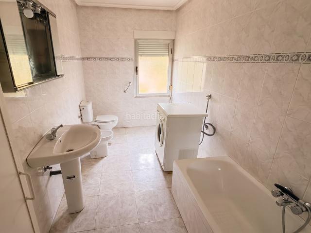 Masía en venta en Matallana de Torío. Casa con Patio en Robles. Masías Matallana de.
