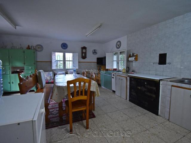 Masía en venta en Matapozuelos. MATAPOZUELOS. Finca rústica de 10.348m2 con vivienda construida de 175m2, distribuidos en 4 dormitorios, salón, cocina comedor, ba. Masías.