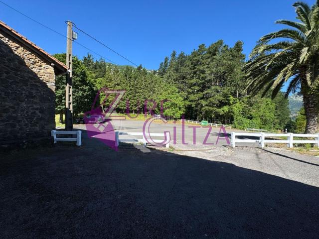Masía en venta en Mañaria. Caserío en plena naturaleza con posibilidad de negocio de hostelería o casa de agroturismo. Masías.