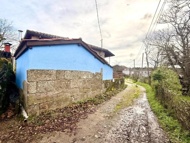 Masía en venta en Merca A. Se vende cerca de Allariz esta encantadora casa ideal para veraneo. Masías Merca.