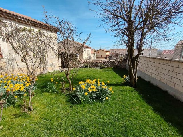Casa en venta en Merindad de Río Ubierna. Casas Merindad de Río.