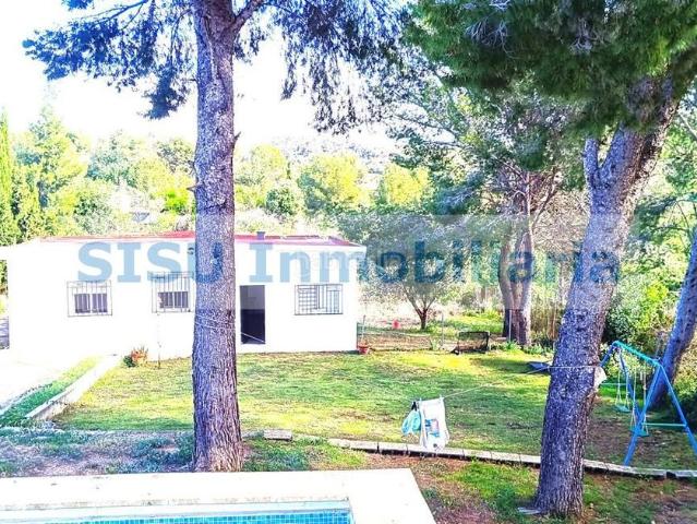 Masía en venta en Montroi Montroy. ESPECTACULAR CHALET DE CAMPO LEGALIZADO INDEPENDIENTE EN MONTROY 106 mts CON PISCINA Y PARCELA DE 1.423mts. Masías Montroi.