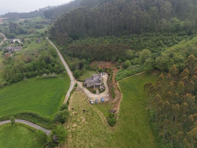 Masía en venta en Mondoñedo. Casa rústica con 4,6 hectáreas de terreno en Mondoñedo. Masías.