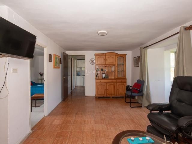 Masía en venta en Monfero. Casa de piedra con terreno y un gran alpendre en Monfero. Masías.