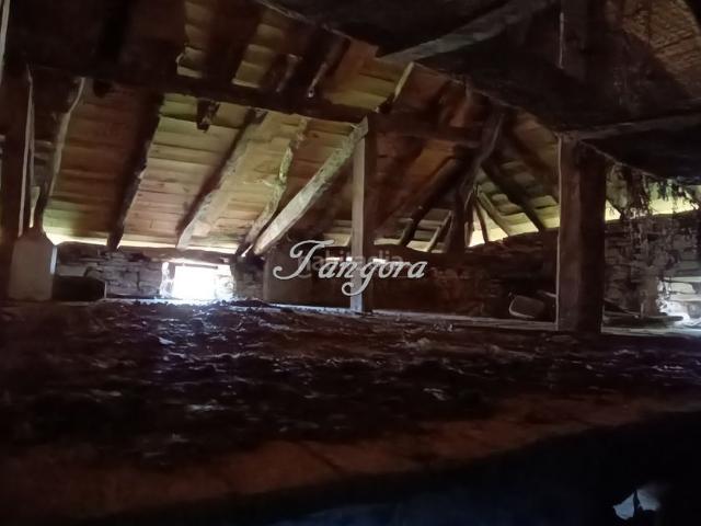 Masía en venta en Morga. Magnifico caserío en Morga para rehabilitar. Masías.