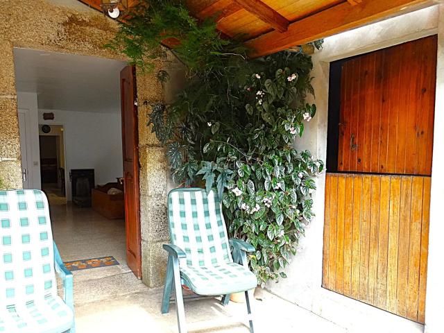 Masía en venta en Narón, Piñeiros Freixeiro. Excelente casa molino en buen estado y con 10.443 m2 de terreno, en plena naturaleza pero cerca de todos los servicios. Masías.