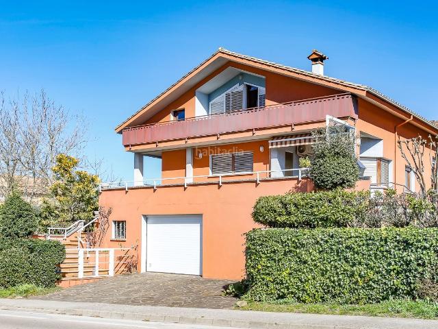 Masía en venta en Olot. Masías.