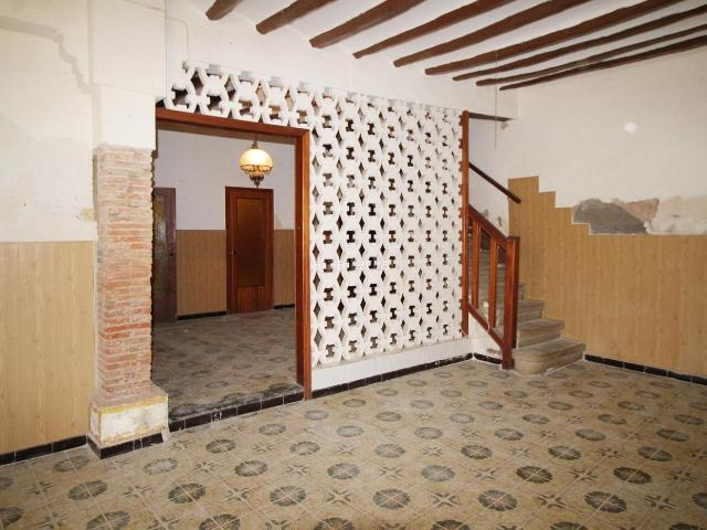 Masía en venta en Oropesa del Mar, Centro. REF. 1861CASA PARA REFORMAR EN EL CENTRO DE OROPESA DEL MARIDEAL PARA INVERSORES. Masías Oropesa del.