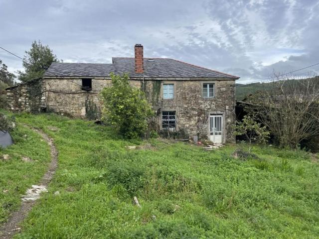 Masía en venta en Ortigueira. Casa Devesos Solores. Masías.