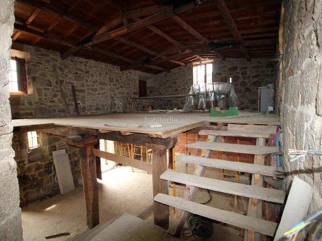 Masía en venta en Pantón. Pazo del siglo XIII con capilla y 22 hectáreas en Pantón. Masías.