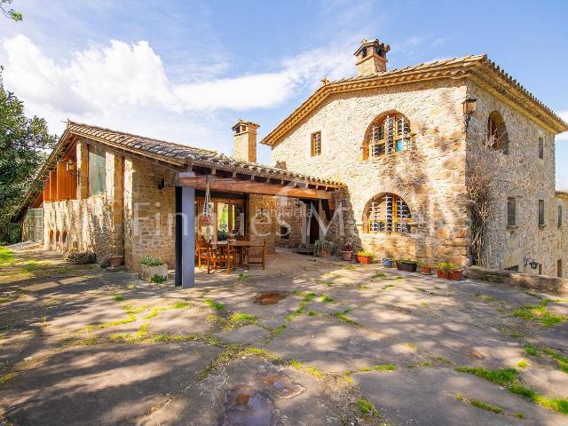 Masía en venta en Cornellà del Terri. Masías Cornellà del.