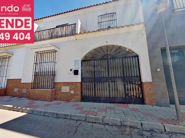 Masía en venta en Paradas. AVENIDA DE LOS CARRASCALES 7. Masías.