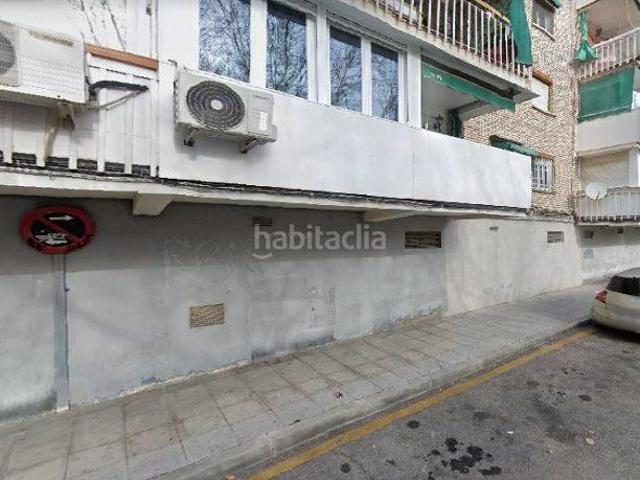 Masía en venta en Parla, Fuentebella San Fermín El Leguario. Local en venta en urb Fuentebella. Masías.