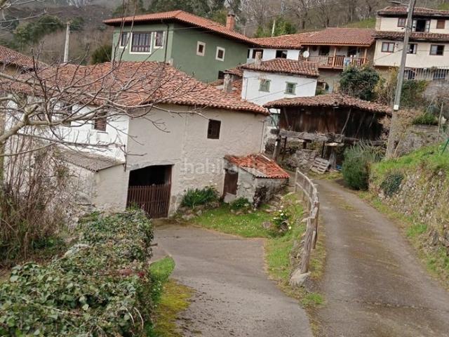 Masía en venta en Parres. Casita a reformar Cofiño. Parres. Masías.