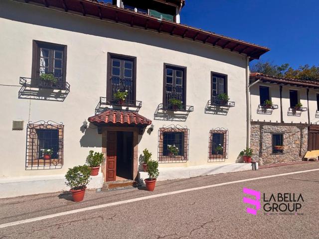 Masía en venta en Pesaguero. Casa rústica reformada con mucho encanto en Pesaguero, a 15 minutos de Potes Cantabria. Masías.