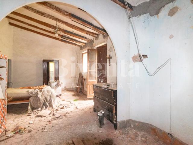 Masía en venta en Piera. Emblemática masía en Piera con 5.994 m y espectaculares vistas a Montserrat. Masías.
