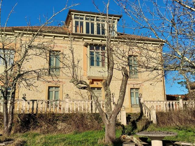 Masía en venta en Piloña. Hotel Casona de Bustiello, estilo indiano, Asturias. Masías.