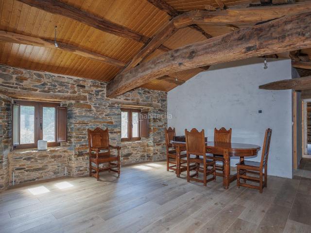 Masía en venta en Pontenova A. Aldea completa con 17 construcciones en A Pontenova. Masías Pontenova.