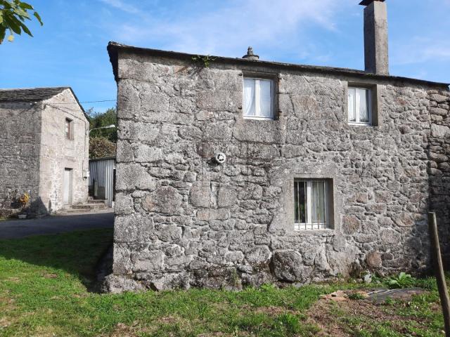 Masía en venta en Pontes de García Rodríguez As. Casa de piedra con anexos en As Pontes de García Rodriguez. Masías Pontes de García Rodríguez.