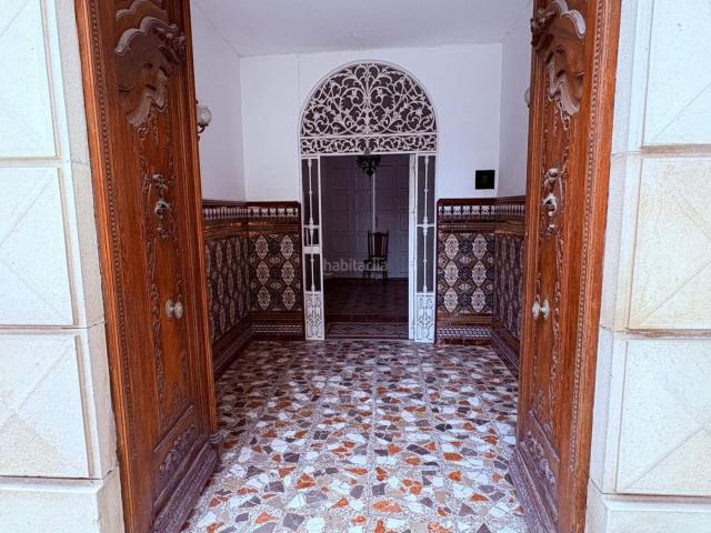 Masía en venta en Porcuna. Casa en la Plaza de Porcuna. Masías.