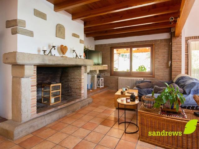 Masía en venta en Porqueres. Casa ideal para turismo rural en Porqueres. Masías.