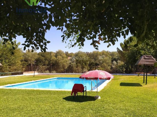 Masía en venta en Posadas. IDEAL INVERSION TURISTICA FINCA CON OLIVOS Y PISCINA. Masías.
