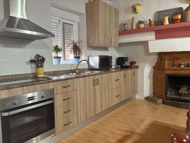 Masía en venta en Pozo Alcón. OPORTUNIDAD DE VIVIENDA. Masías Pozo.