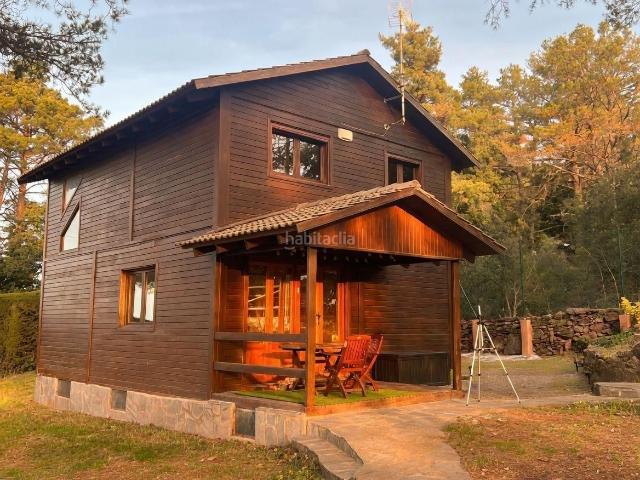 Masía en venta en Prades. Prades, Casa individual con jardín y chimenea para entrar a vivir. Masías.