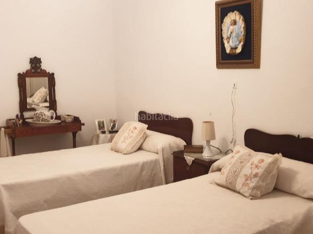 Masía en venta en Prado del Rey. Casa de pueblo tradicional con terraza. Masías Prado del.
