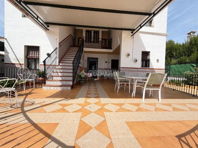 Masía en venta en Puente Genil. Casa rural en venta en Puente genil. Masías Puente.