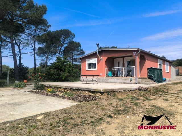 Masía en venta en Querol. Encantadora casa en plena naturaleza con 2.000 m2 de parcela. Masías.