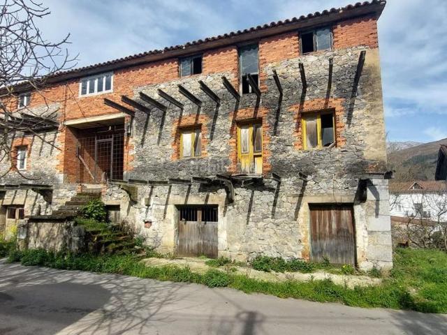 Masía en venta en Ramales de la Victoria. CASA PIEDRA RAMALES DE LA VICTORIA JARDÍN. Masías Ramales de la.