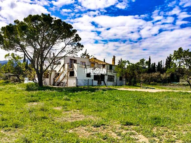 Masía en venta en Rasquera Costa Dorada. Propiedad Rural con Potencial de Negocio en Rasquera, Tarragona. Masías.