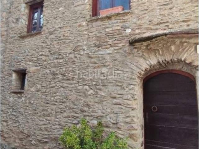 Masía en venta en Ribera d´Urgellet. Casa de pueblo en venta en plaza Mayor. Masías Ribera.