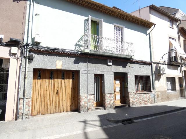 Masía en venta en Ripollet, Centre. Masías.
